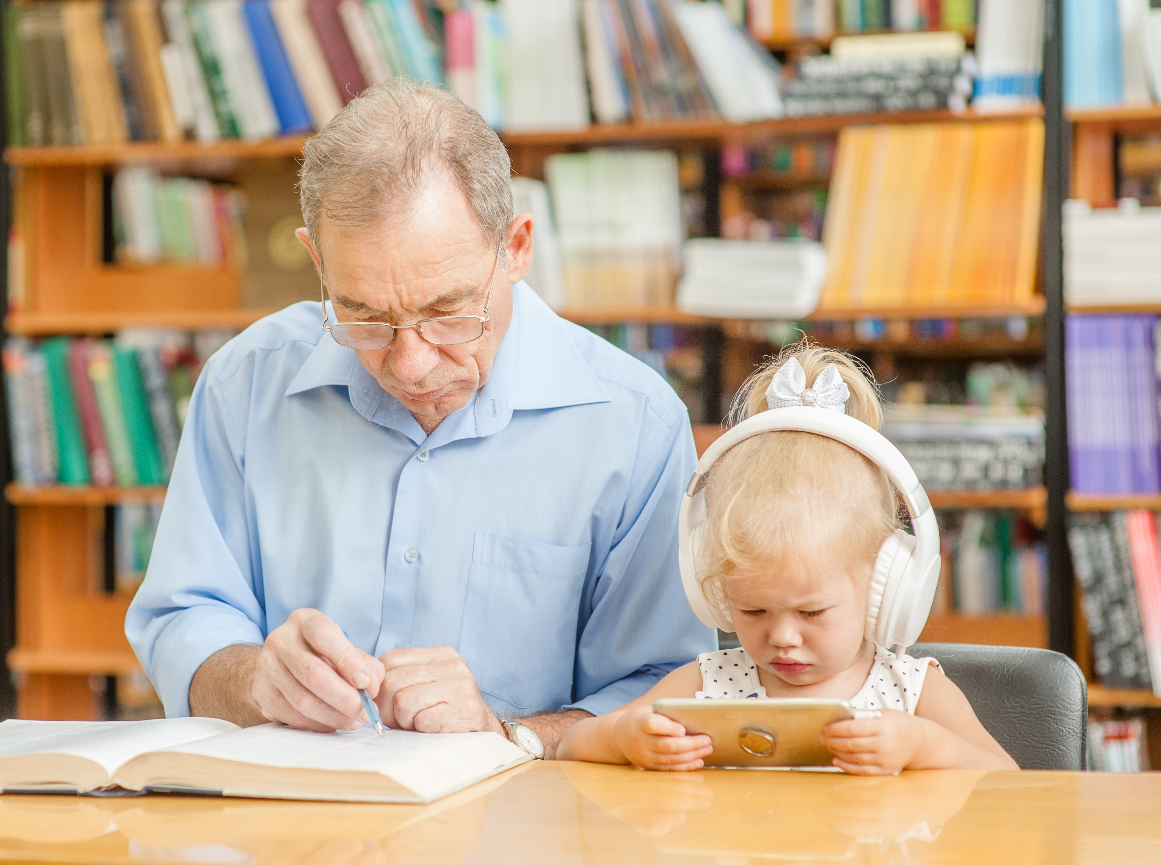 library man and young child